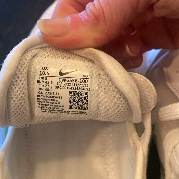 NWOT Nike Platform Sneakers - Picture 5 of 5